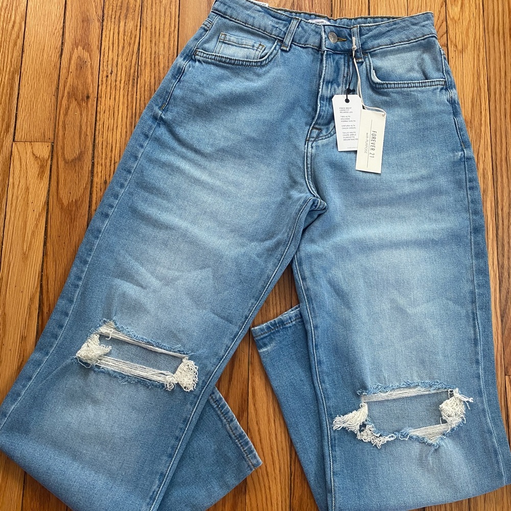 NWT. Forever 21 jeans